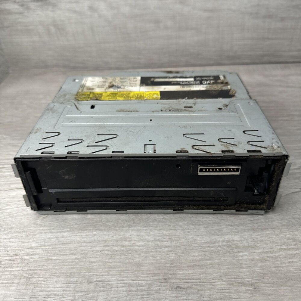 JVC AM/FM RECEIVER STEREO MODEL KD-S26 AUX MP3 CD **BODY ONLY. NO FACEPLATE